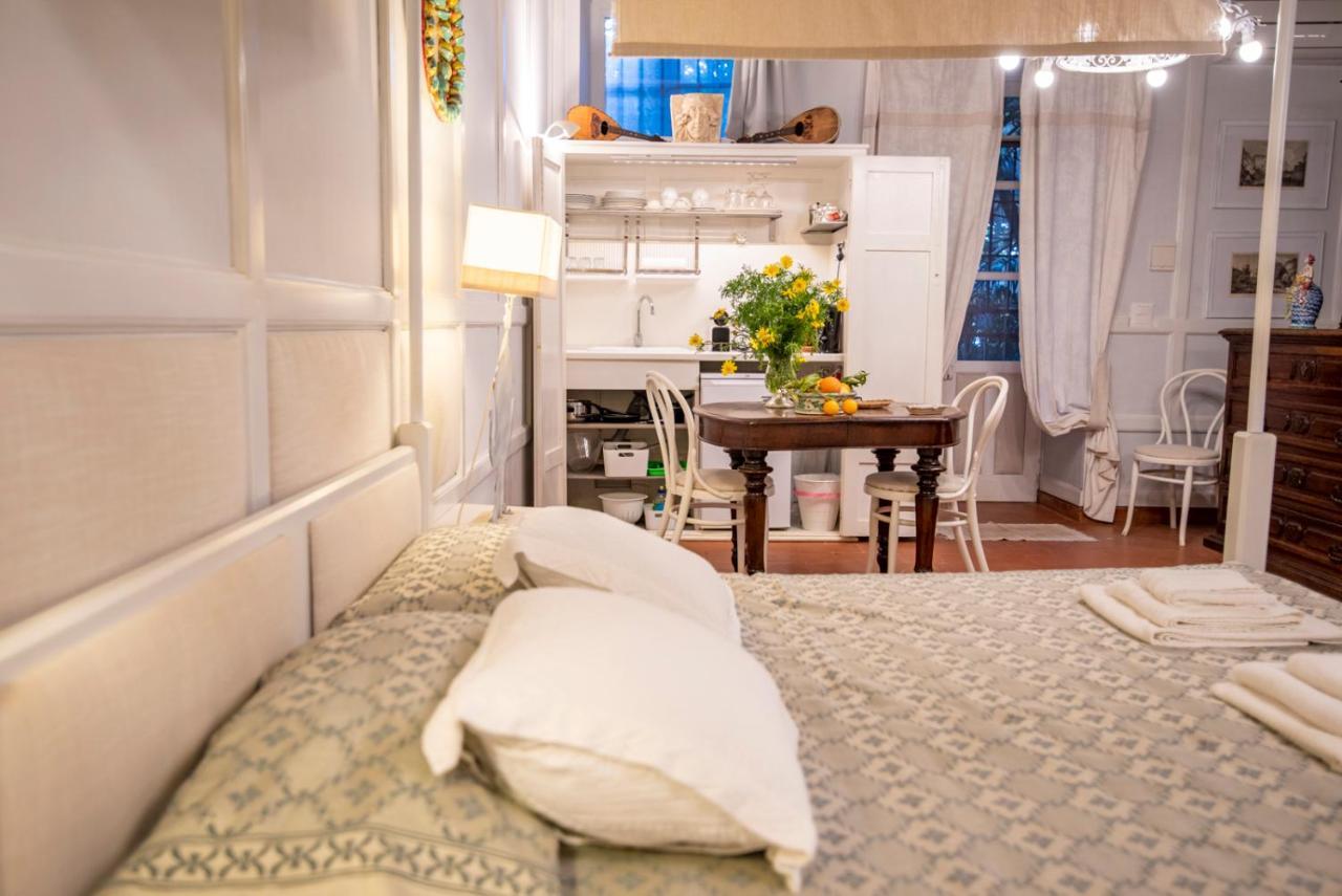 Maniace Apartment