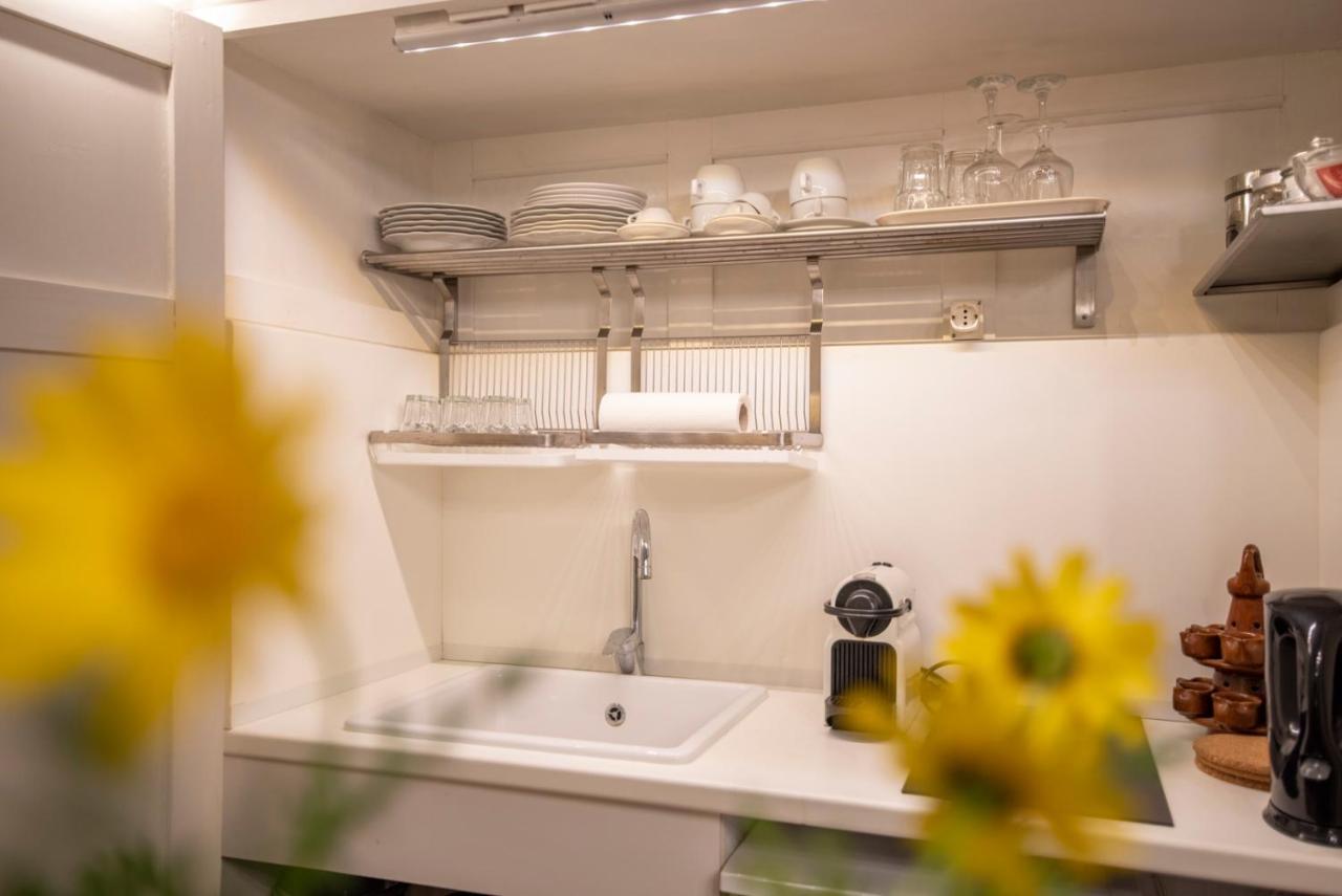Maniace Apartment *