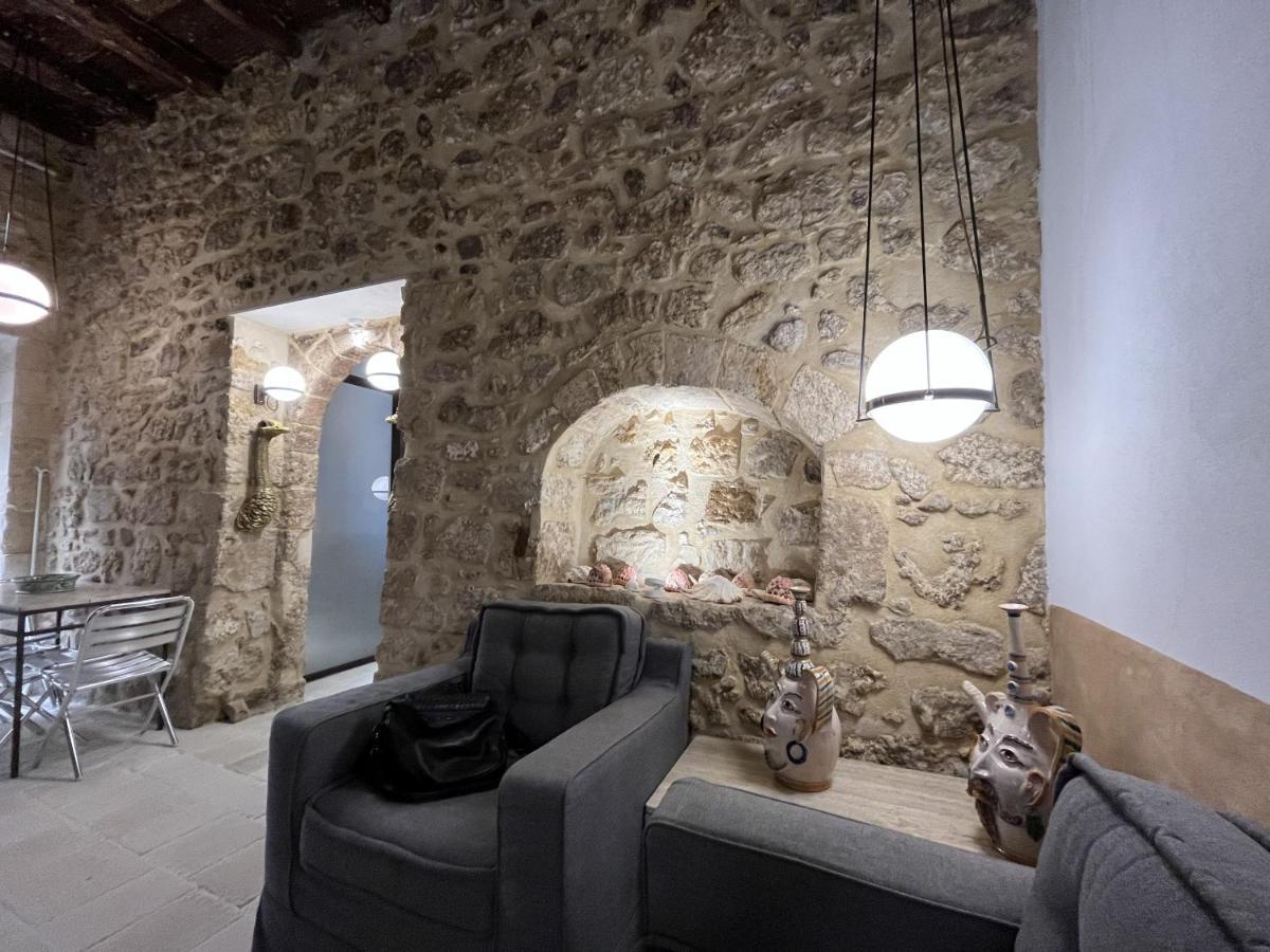 Maniace Apartment Syracuse