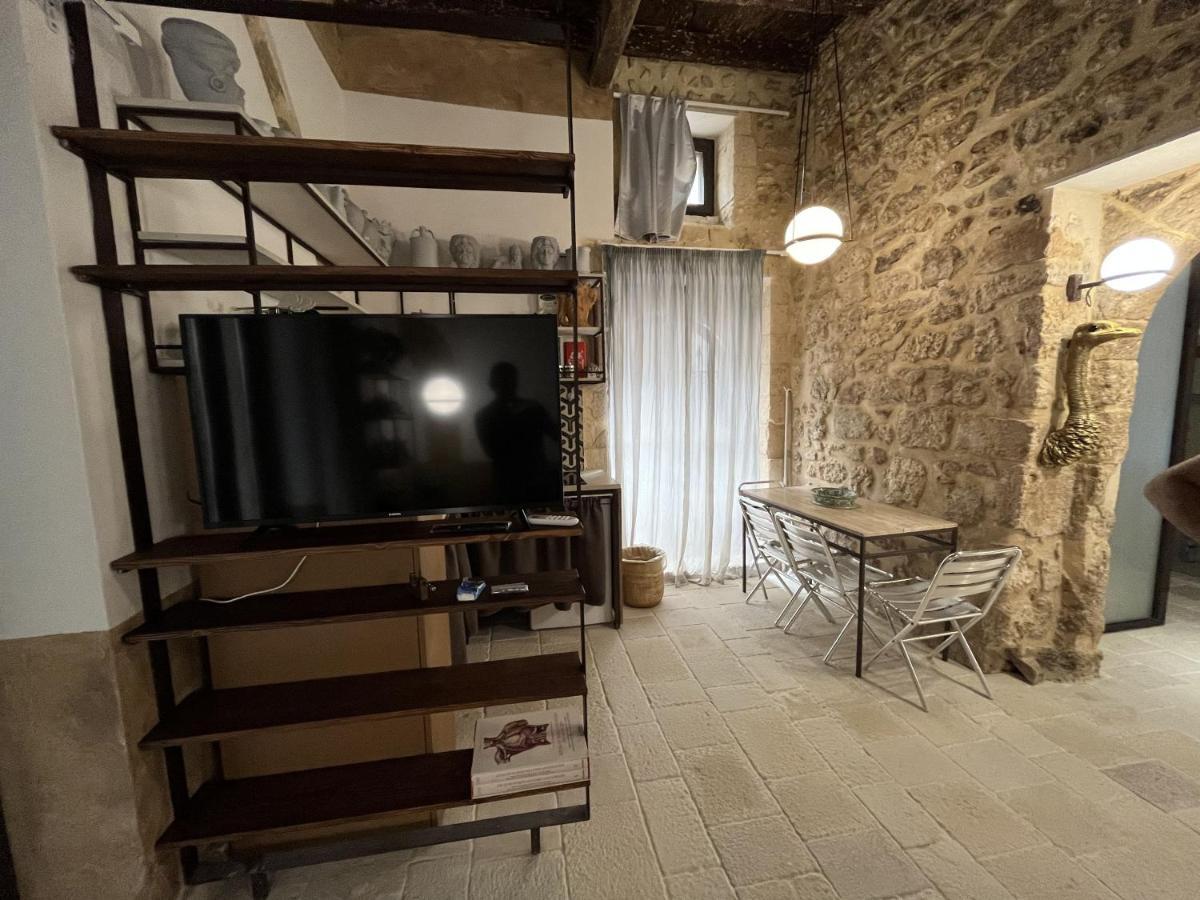 Apartment Maniace *